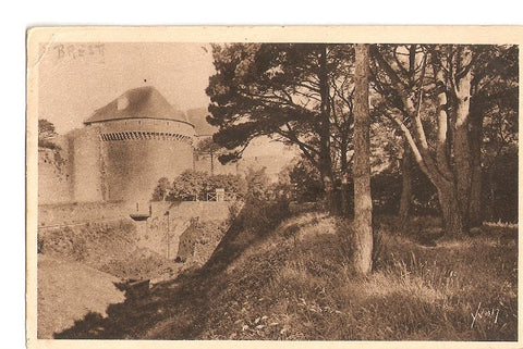 Postal 023060 : LEntree du Chateau, Bretagne, La Douce France