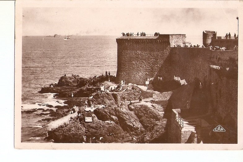 Postal 023065 : Saint-Malo, Les Remparts-Tour Bidouane