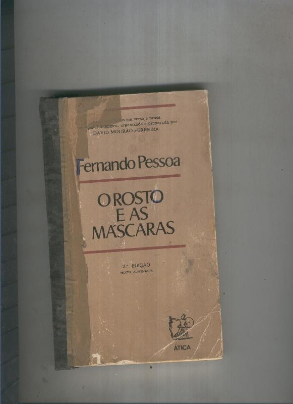 Orosto e as mascaras