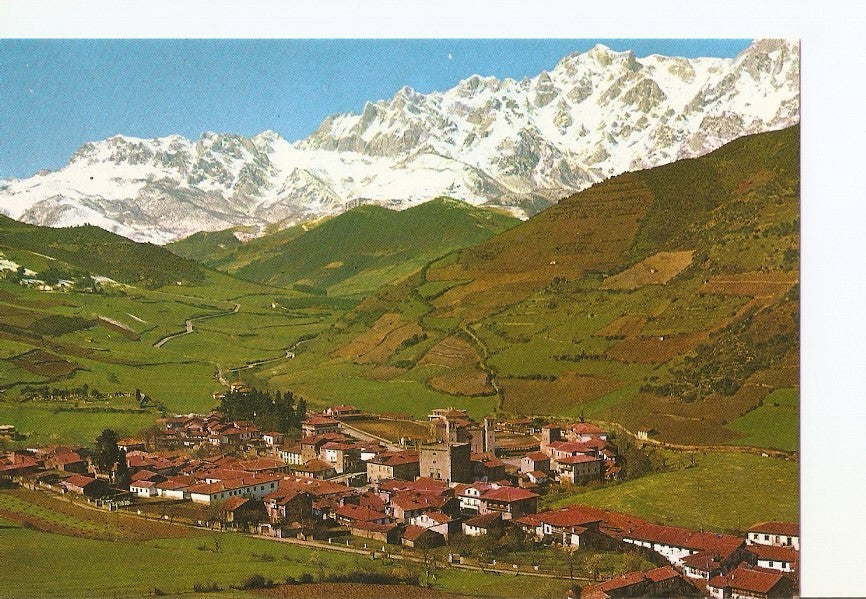 Postal 026570 : Potes y Macizo Oriental, Picos de Europa (Cantabria)