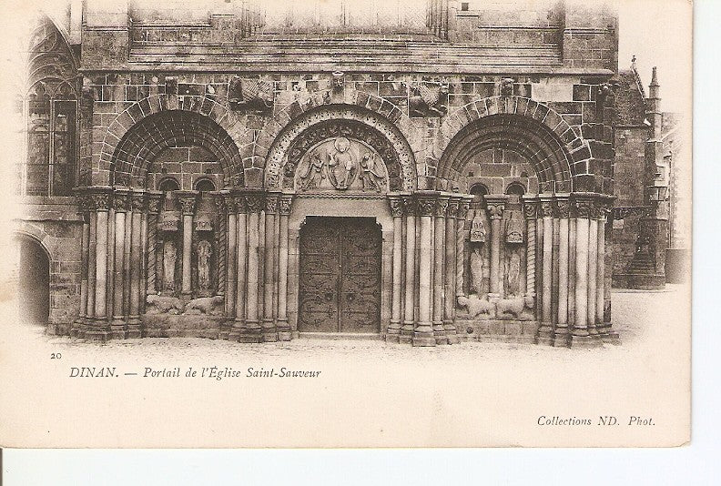 Postal 026760 : Dinan. Portail de lEglise Saint-Sauveur