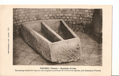 Postal 026802 : Poitiers (Vienne) Batistere. 