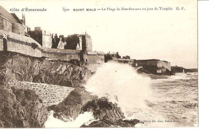 Postal 026996 : Côte dEmeraude, Saint Malo - La plage de Bon-Secours un jour de Tempête