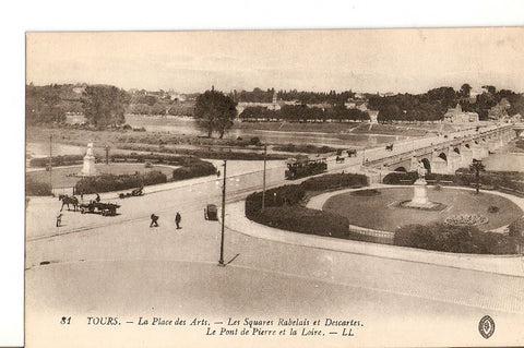Postal 027012 : Tours, La Place des Arts - Les Squares Rabelais et Descartes. Le Pont de Pierre et la Loire