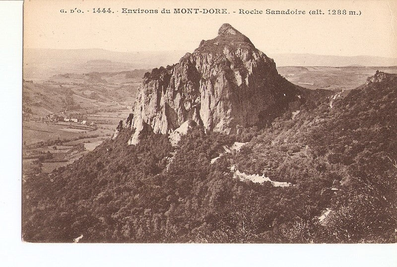 Postal 027035 : Environs du Mont-Dore. Roche Sanadoire