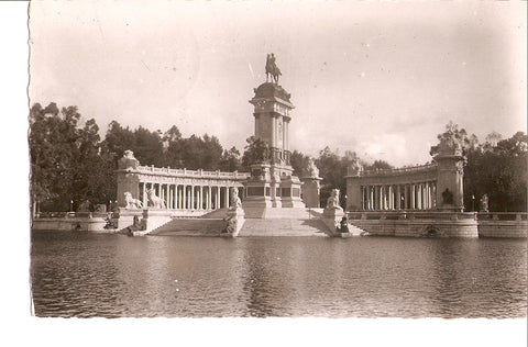 Postal 027056 : Madrid. El Retiro. Estanque