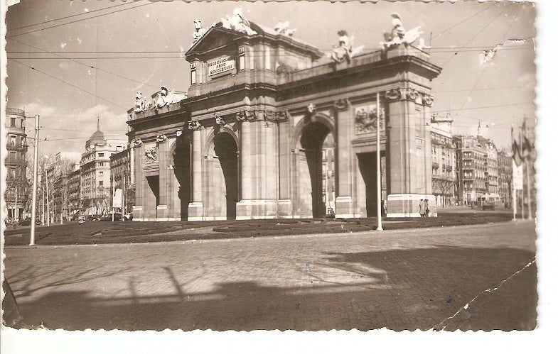 Postal 027061 : Madrid. Puerta de Alcala