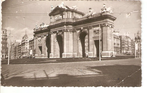 Postal 027061 : Madrid. Puerta de Alcala