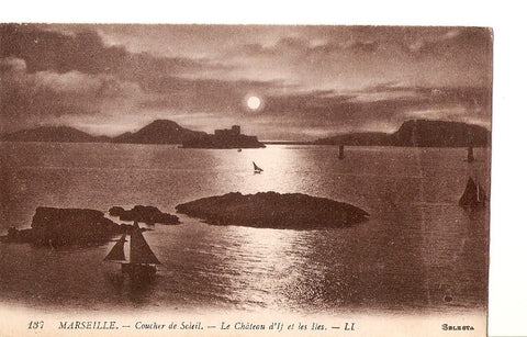 Postal 027114 : Marseille. Coucher de Soleil. Le Château dIf et les lies