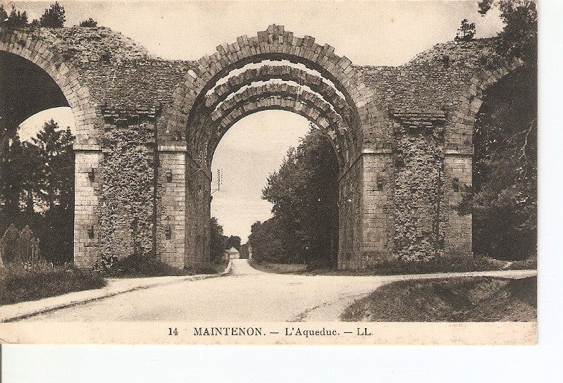 Postal 027134 : Maintenon. LAquedue