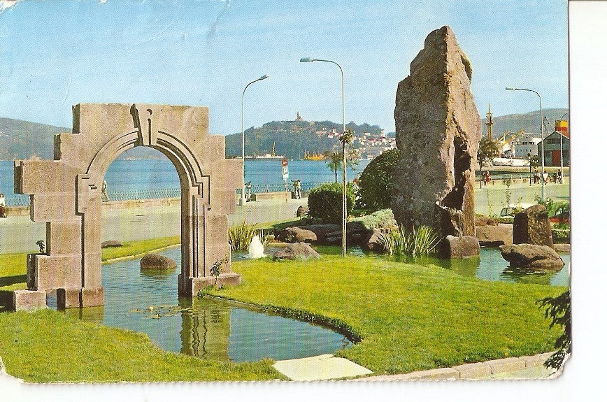 Postal 027423 : Vigo, Jardines Avda. El Duaye