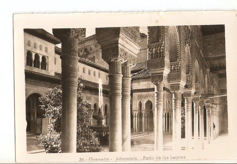 Postal 027468 : Granada - Alhambra. Patio de los Leones
