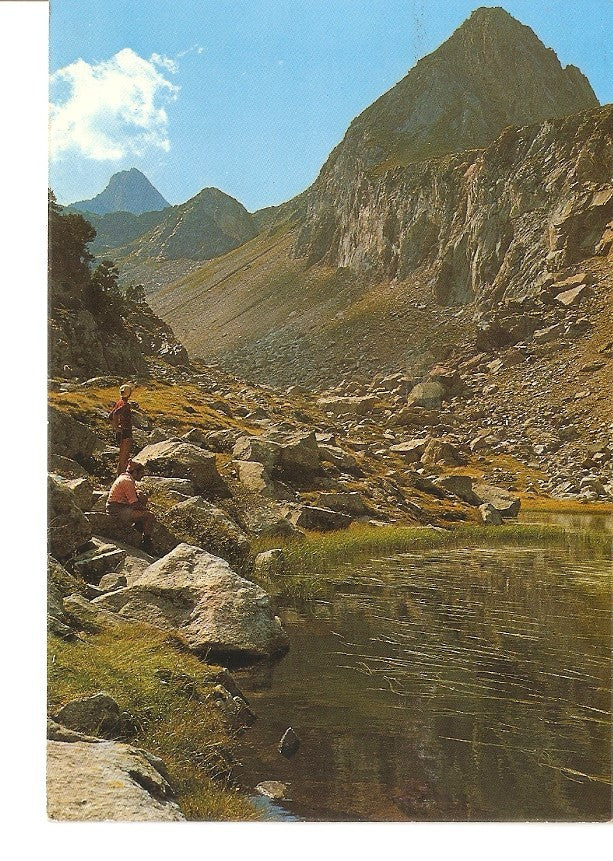 Postal 027543 : Benasque-Pirineo Aragones, Lago y Pico de Paderna, al fondo Tuca Blanca