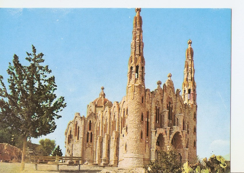 Postal 027752 : Novelda (Alicante), Fachada principal del Santuario Santa Maria Magdalena