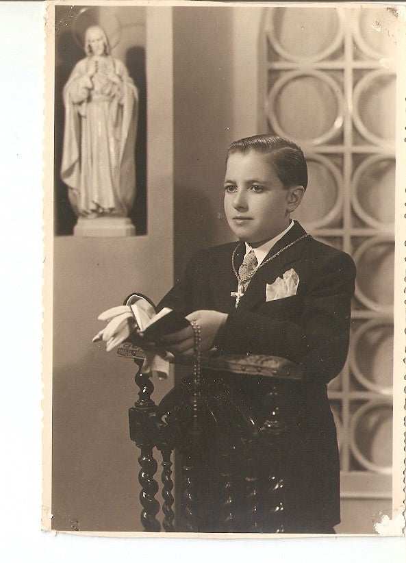 Postal 028031 : Niño haciendo la Comunion