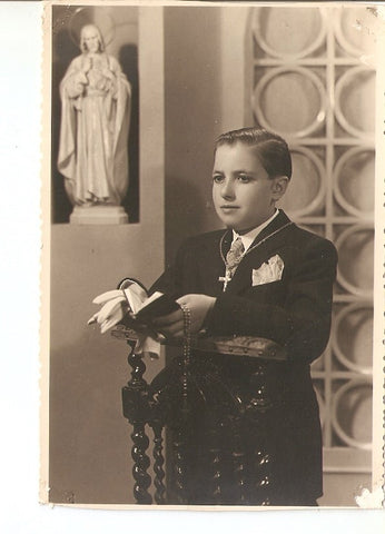 Postal 028031 : Niño haciendo la Comunion
