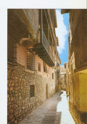 Postal 028084 : Albarracin (Teruel), calle Portal de Molina y balcones tipicos