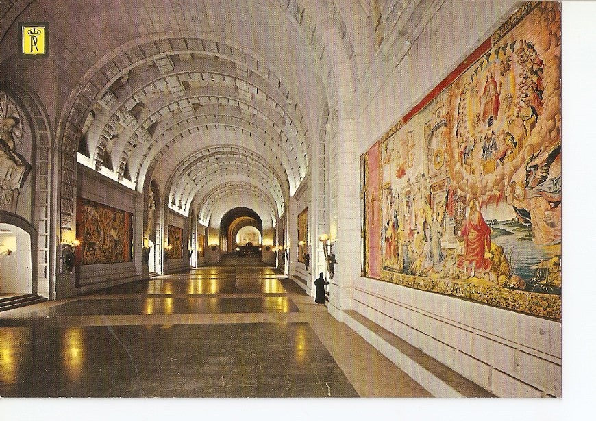 Postal 028195 : Santra Cruz del Valle de los Caidos, Cripta Basilica, Nave Central