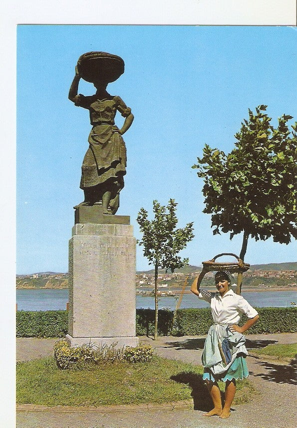 Postal 028420 : Santurce (Vizcaya), Monumento a la Sardinera (Escultor, Joaquin Lucarini)