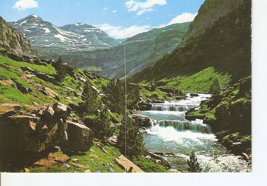 Postal 028440 : Parque Nacional de Ordesa-Pirineo Aragones Gradas de Soaso al fondo Monte Perdido y Soum de Ramon