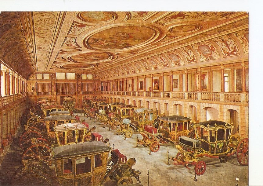 Postal 028577 : Aspecto do Salao dos Coches, The Great Hall Room of the Coaches Museum - Lisboa