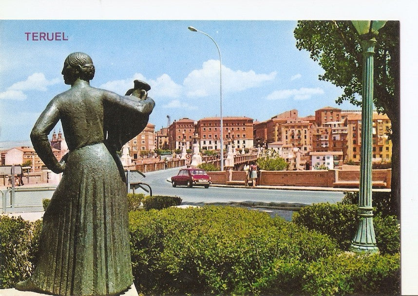 Postal 028935 : Teruel, Monumento a Toral, entrada a la Ciudad
