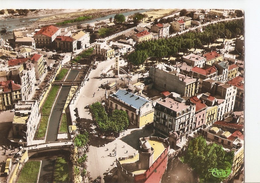 Postal 028983 : Perpignan (Pyr. Or.), Le Castillet et Promenade des Platanes