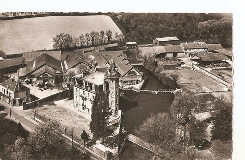 Postal 028986 : En Avion Au-Dessus, Saulbieres. La Mairie - Lecole