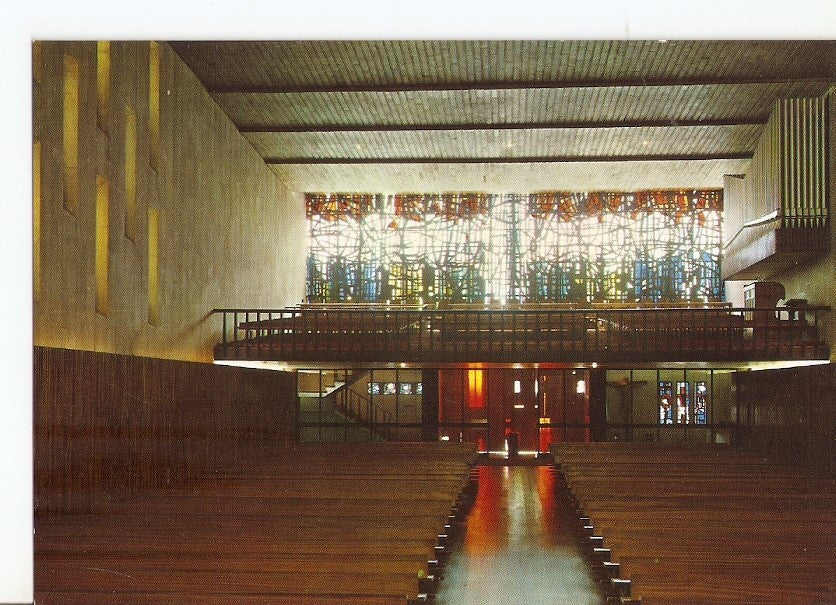 Postal 029354 : Santuario de Nuestra Señora del Camino (Leon), Coro y vidriera. Vista interior del templo