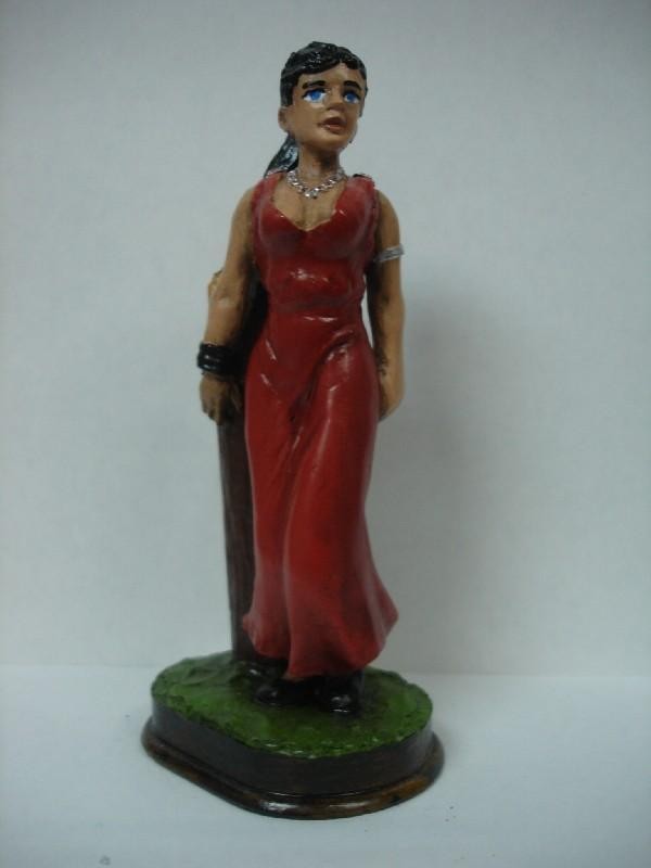 Figura Resina Claudia version I (vestido completo)