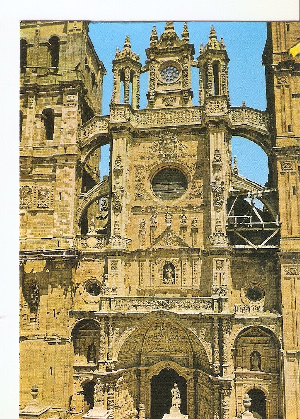 Postal 024514 : Fachada principal de la Catedral de Astorga