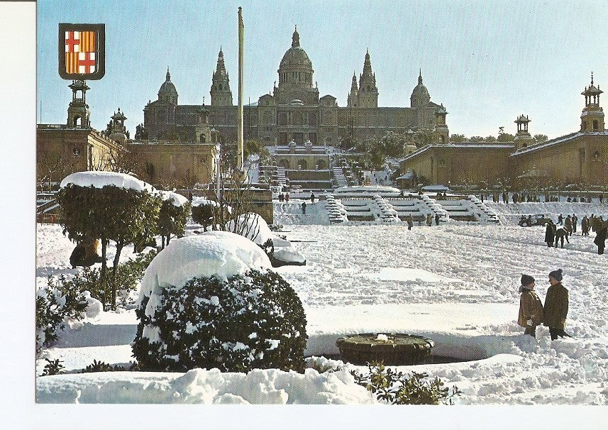 Postal 024523 : Fuente Monumental y Palacio Nacional de Montjuich. Barcelona. Nevada