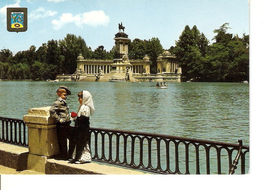Postal 024722 : Estanque del Retiro u parejita tipica. Madrid