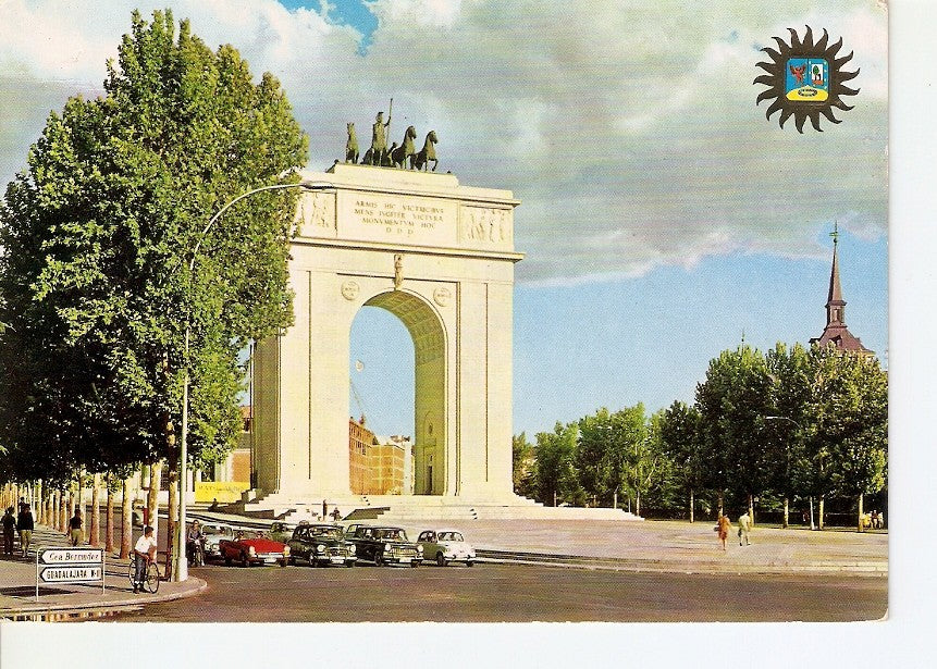 Postal 024728 : Arco de Victoria. Madrid