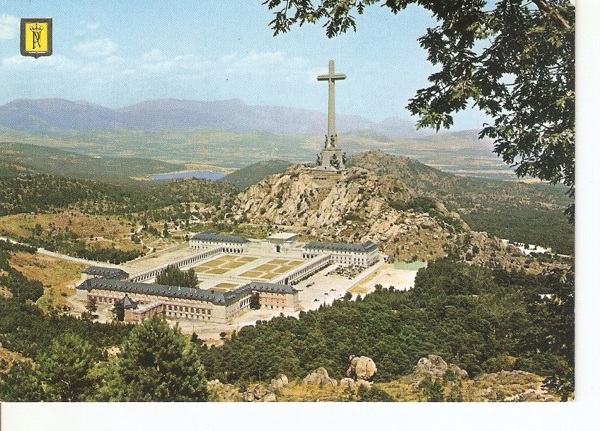 Postal 024785 : Parte posterior del Monumento. Santa Cruz del Valle de los Caidos