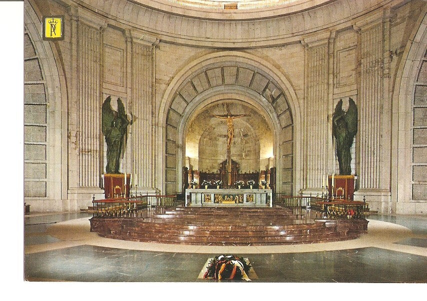 Postal 024789 : Cripta-Basilica. Altar Mayor. Santa Cruz del Valle de los Caidos