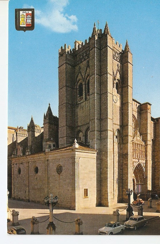 Postal 025019 : La Catedral de Avila. Imagenes Escudo de Oro