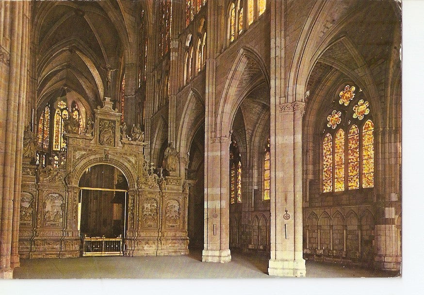 Postal 025198 : Catedral. Nave central. Leon