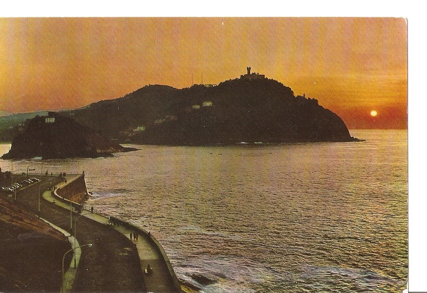 Postal 025209 : Monte Igueldo Isla de Santa Clara y Paseo atardecer. San Sebastian
