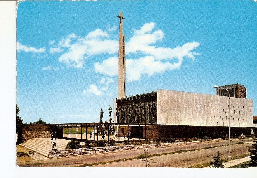 Postal 025233 : Santuario de Nuestra Señora del Camino - Leon