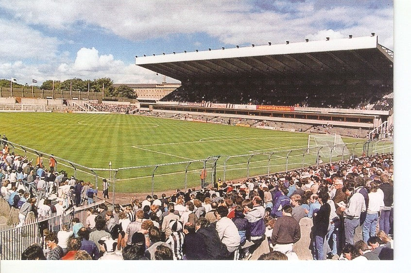Postal 025328 : Newcastle (Inglaterra) St. James Part (año 1980) Newcastle United F.C.