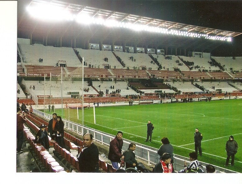 Foto Futbol 025377 : Estadio de futbol ?