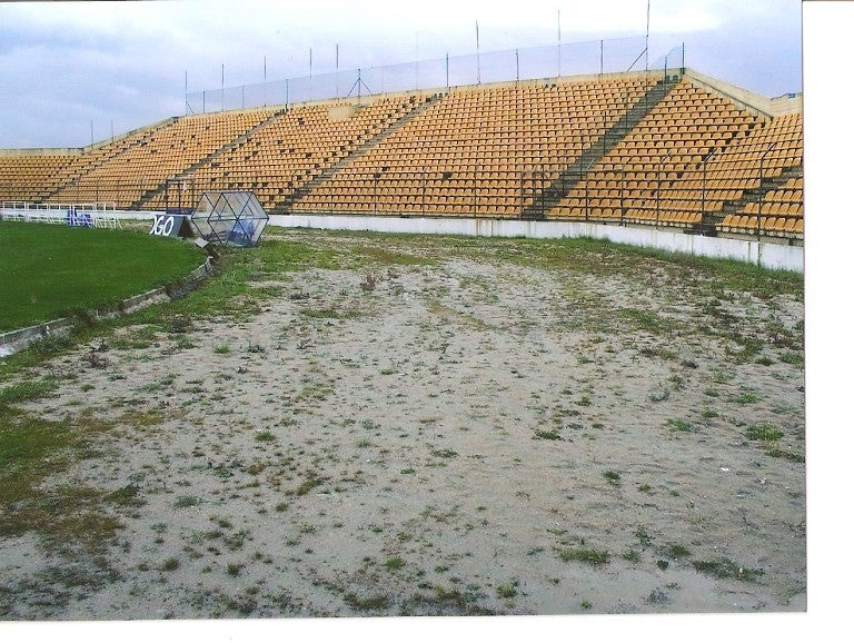 Foto Futbol 025396 : Estadio de futbol ?