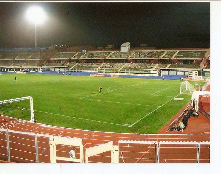 Foto Futbol 025460 : Estadio de futbol aleman ?