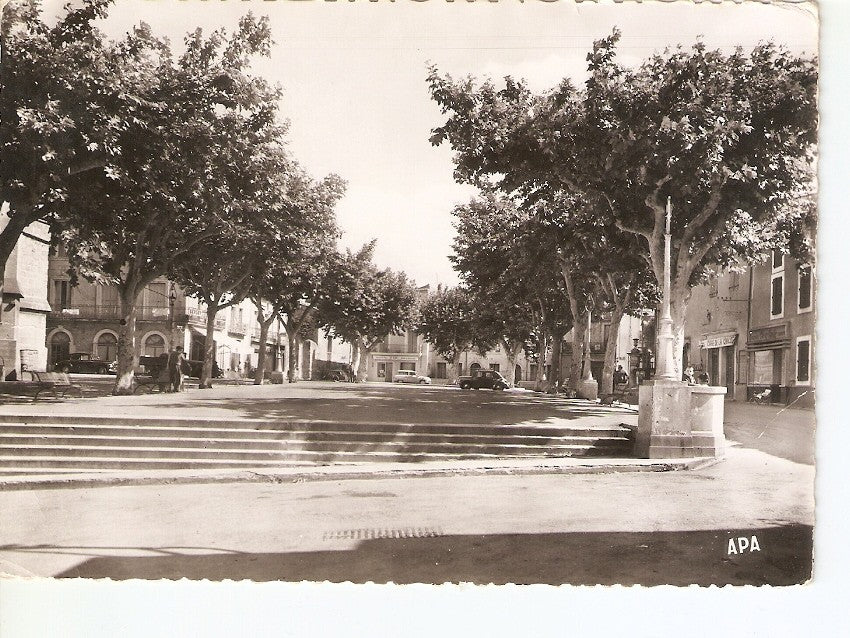 Postal 025552 : Place Jean Jaures. Capestang (Herault)