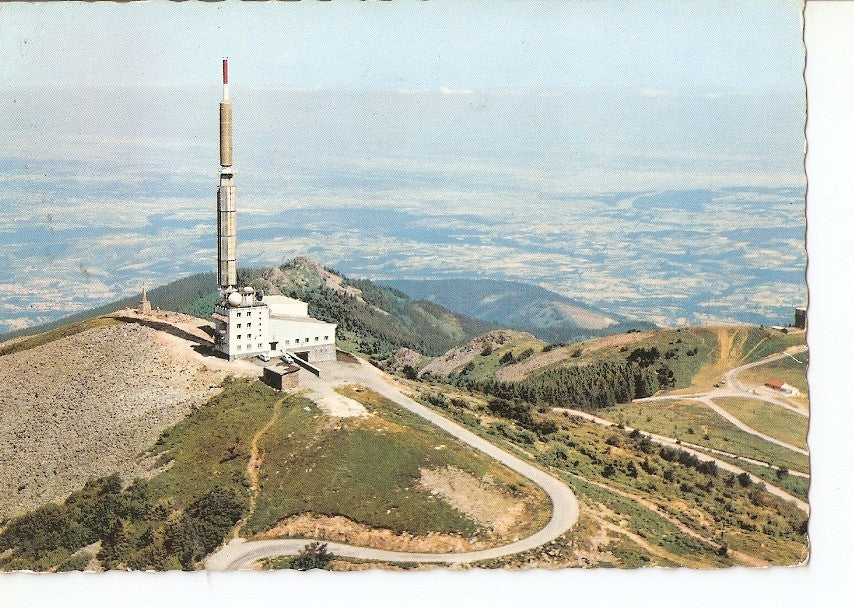 Postal 025557 : Le Mont Pilat (Loire). La Tour de Television et la Croix de lOeillon
