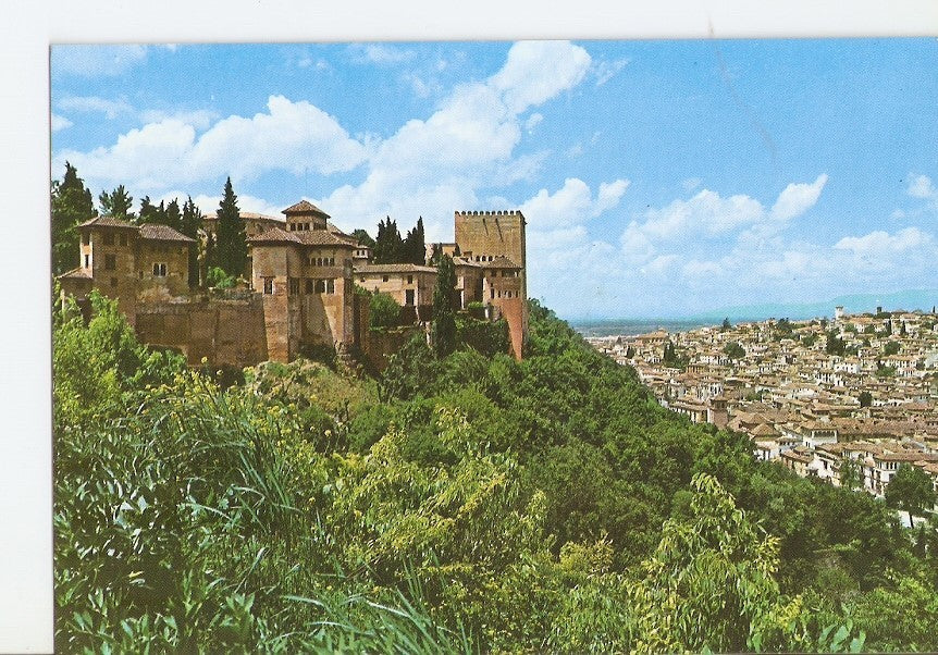 Postal 025721 : La Alhambra y Albaicin. Granada