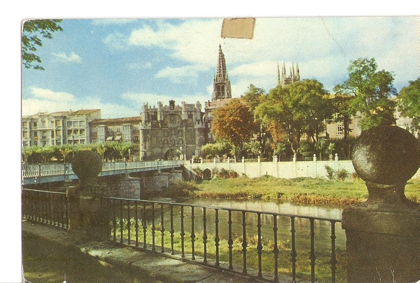 Postal 025805 : Vista desde el rio Arlanzon