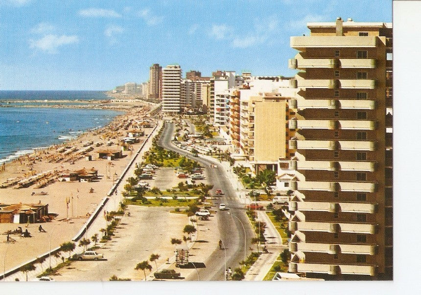 Postal 025871 : Paseo Martitimo y playas. Fuengirola (Malaga). Costa del Sol
