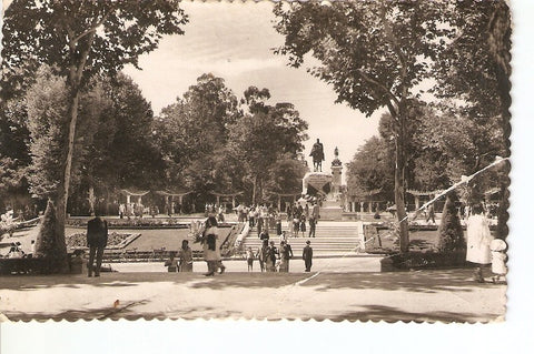 Postal 026411 : Parque del Retiro Glorieta y monumento al General Martinez Campos. Madrid
